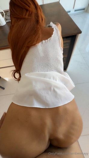 Amber May – Petite Babe With Massive Fake Tits BG